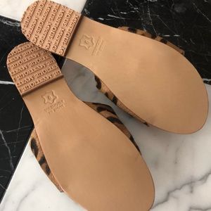 Mystique Boutique Shoes - Mystique leather slide Mystique Boutique Shoes - Mystique leather slide